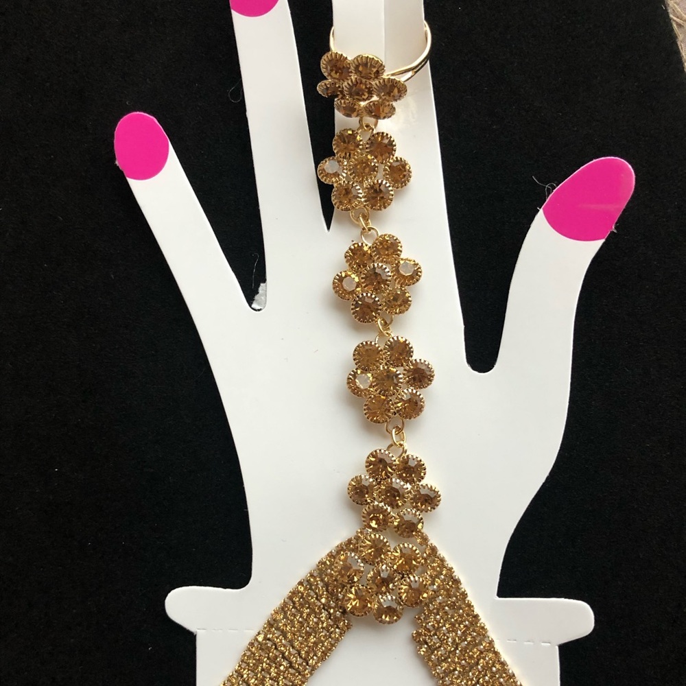 Hand Jewlery